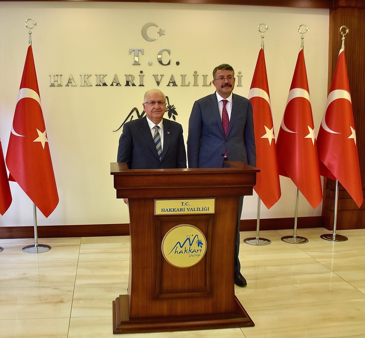 Milli Savunma Bakanı Yaşar Güler (solda), Hakkari'deki programı kapsamında Hakkari Valiliğini...