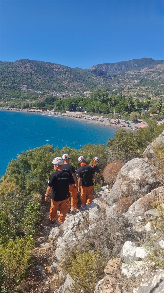 Muğla'da Mahalle Afet Gönüllüleri Acil Müdahale ekipleri, yaz aylarında artan orman yangını...