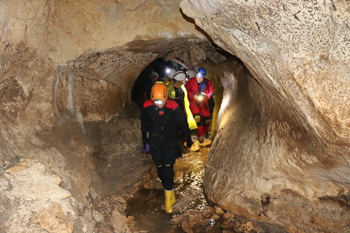 Ordu'nun Ünye ilçesinde tarihi Yazkonağı Mağarası'nın, turizme kazandırılması için çalışma...
