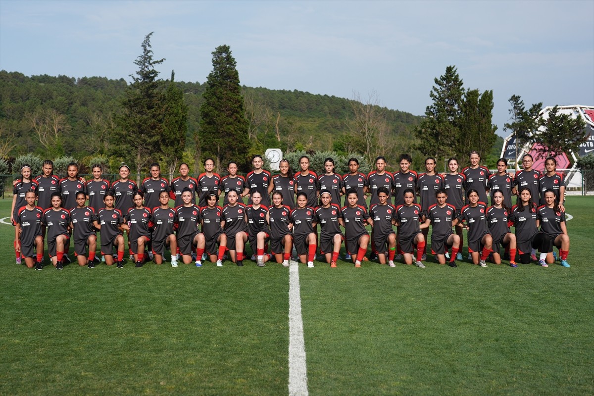 "BtcTurk ile Yeni Nesil Sahada" projesi kapsamında seçilen sporcular, 20-26 Kasım tarihlerinde...