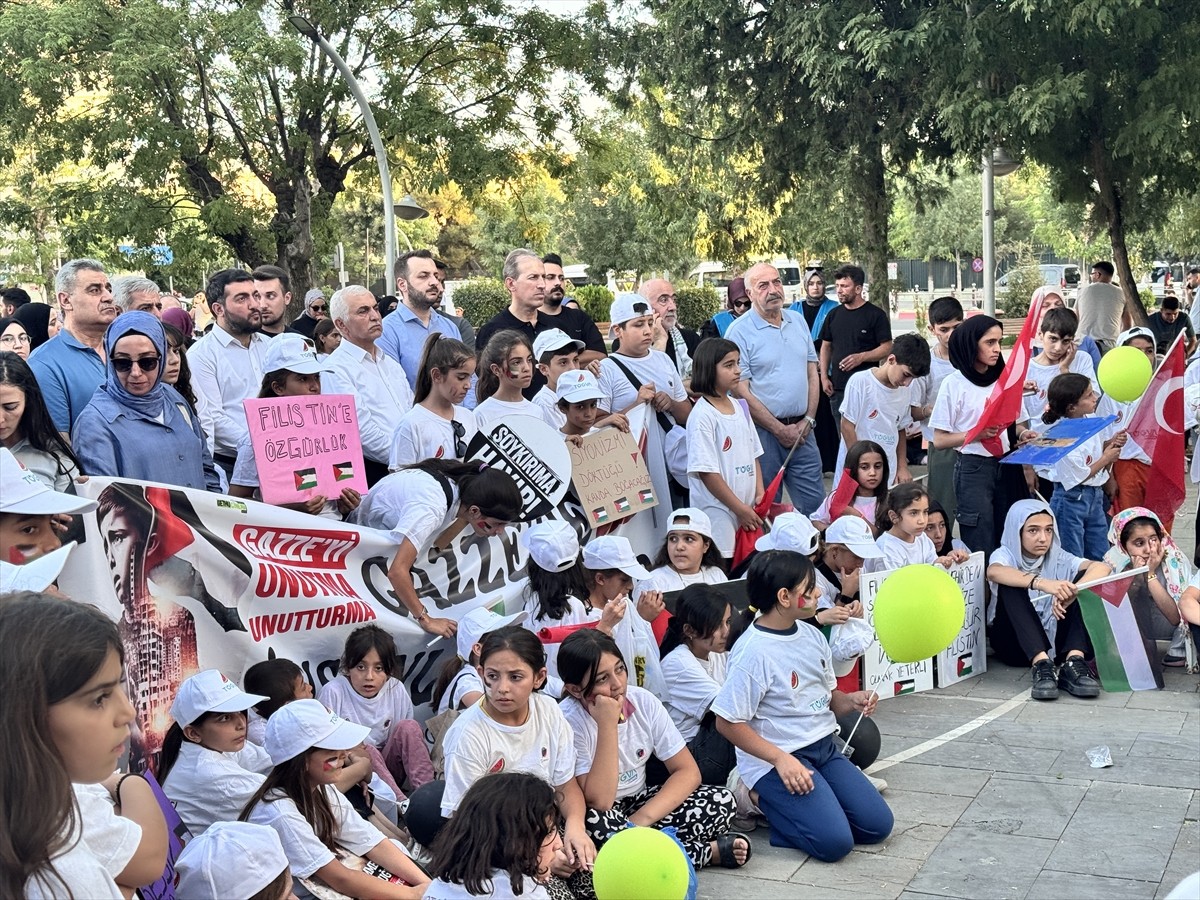 Siirt'te İsrail'in Filistin'e yönelik saldırılarına tepki amacıyla yürüyüş düzenlendi. Türkiye...