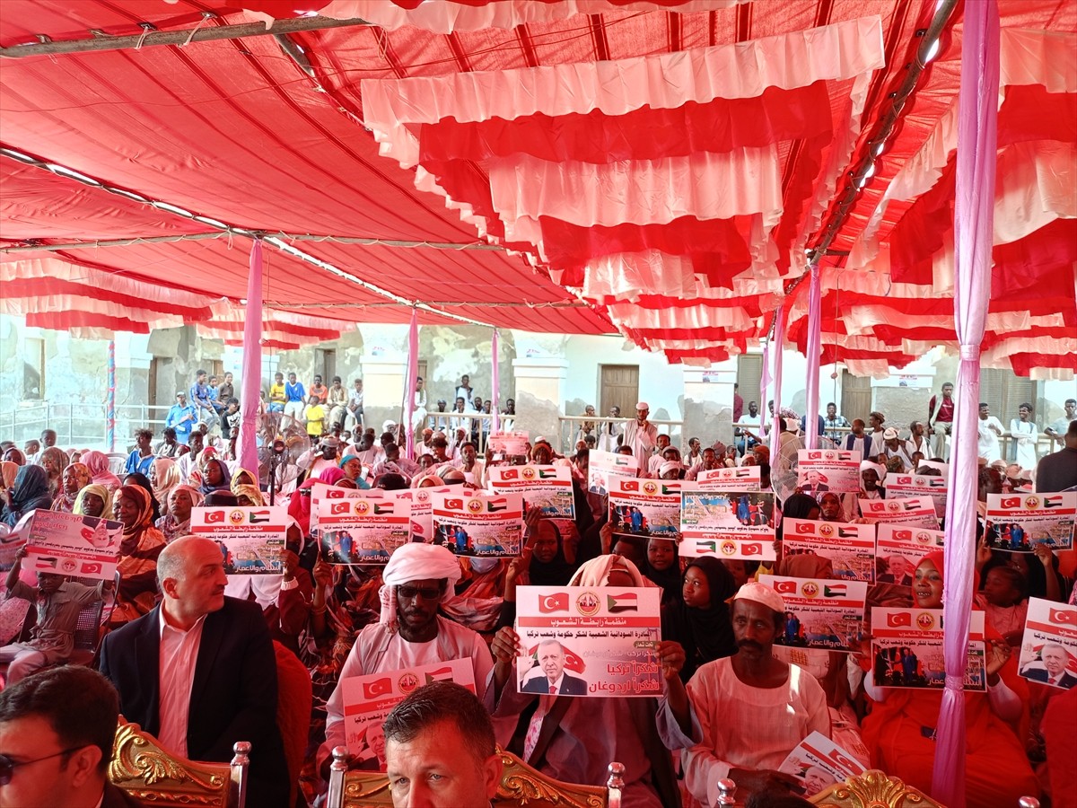 Sudan'ın doğusundaki Sevakin Adası'nda, Türkiye'nin Sudan'a verdiği destek için "Teşekkürler...