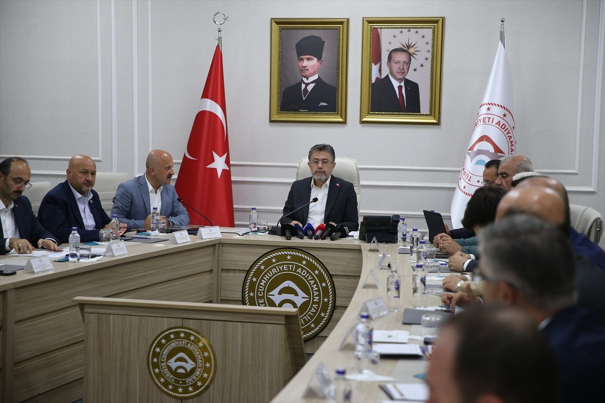 Tarım ve Orman Bakanı İbrahim Yumaklı, Adıyaman Valilik Toplantı Salonu'nda düzenlene, ''Sektör...