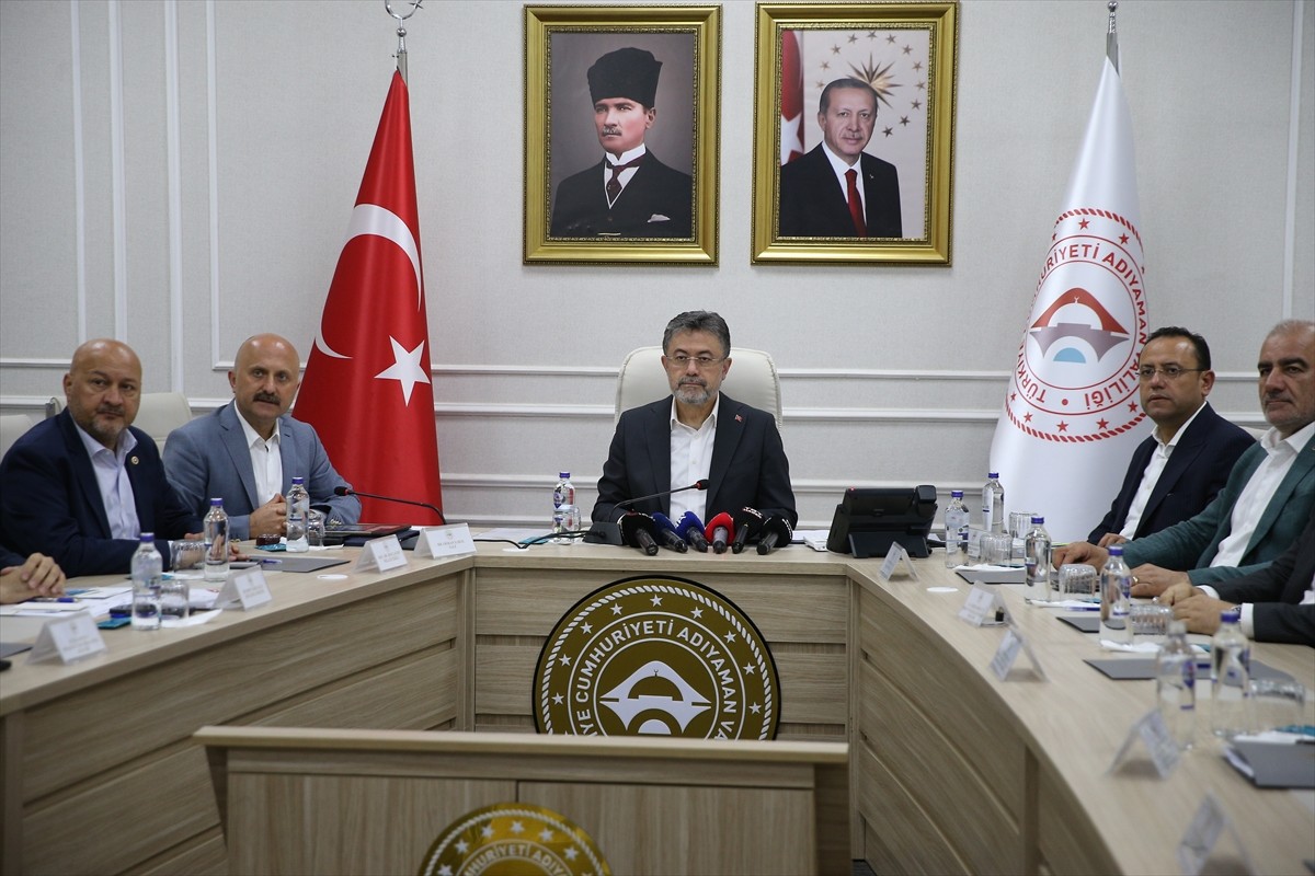 Tarım ve Orman Bakanı İbrahim Yumaklı, Adıyaman Valilik Toplantı Salonu'nda düzenlene, ''Sektör...