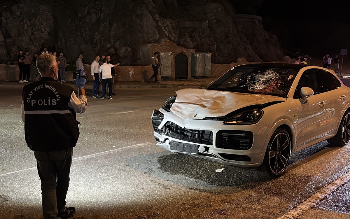 Tokat'ta motosiklet ile otomobilin çarpışması sonucu 1 kişi hayatını kaybetti, 1 kişi...