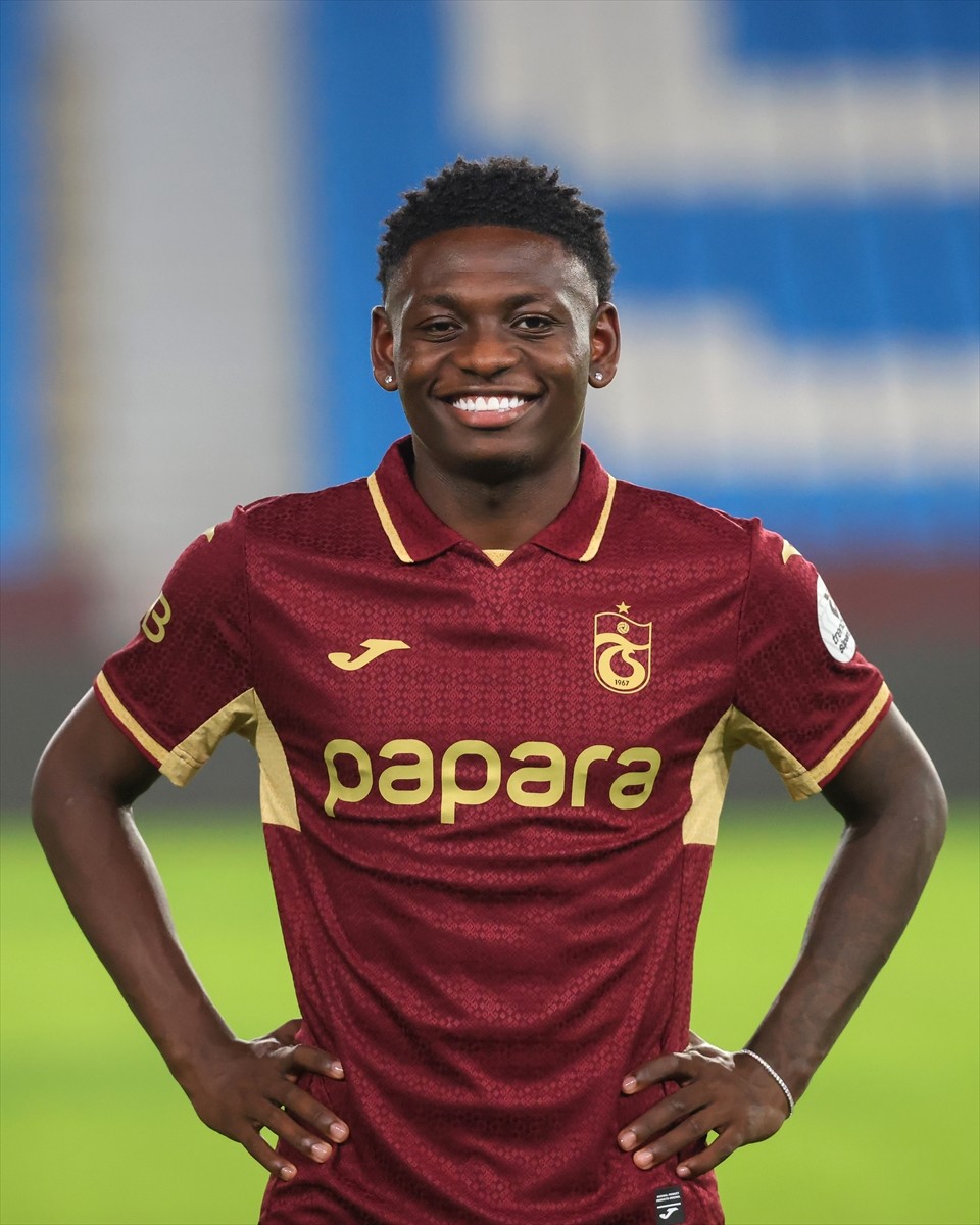  Trabzonspor, Belçikalı futbolcu Kazeem Olaigbe ile 5 yıllık sözleşme imzaladı.