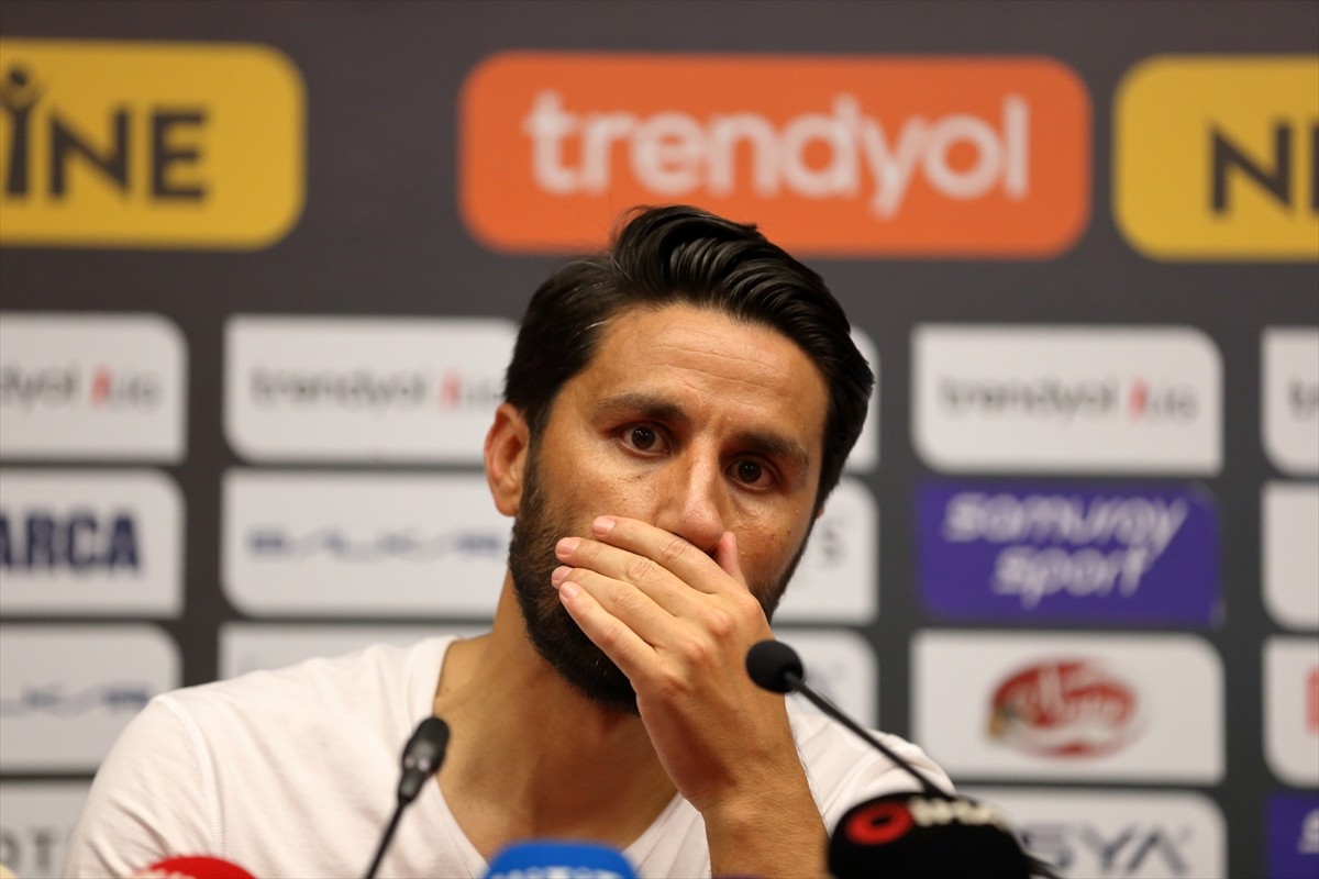 Trendyol 1. Lig'in 3. haftasında Arca Çorum FK, konuk ettiği SMS Grup Sarıyerspor'u 2-1 yendi. SMS...