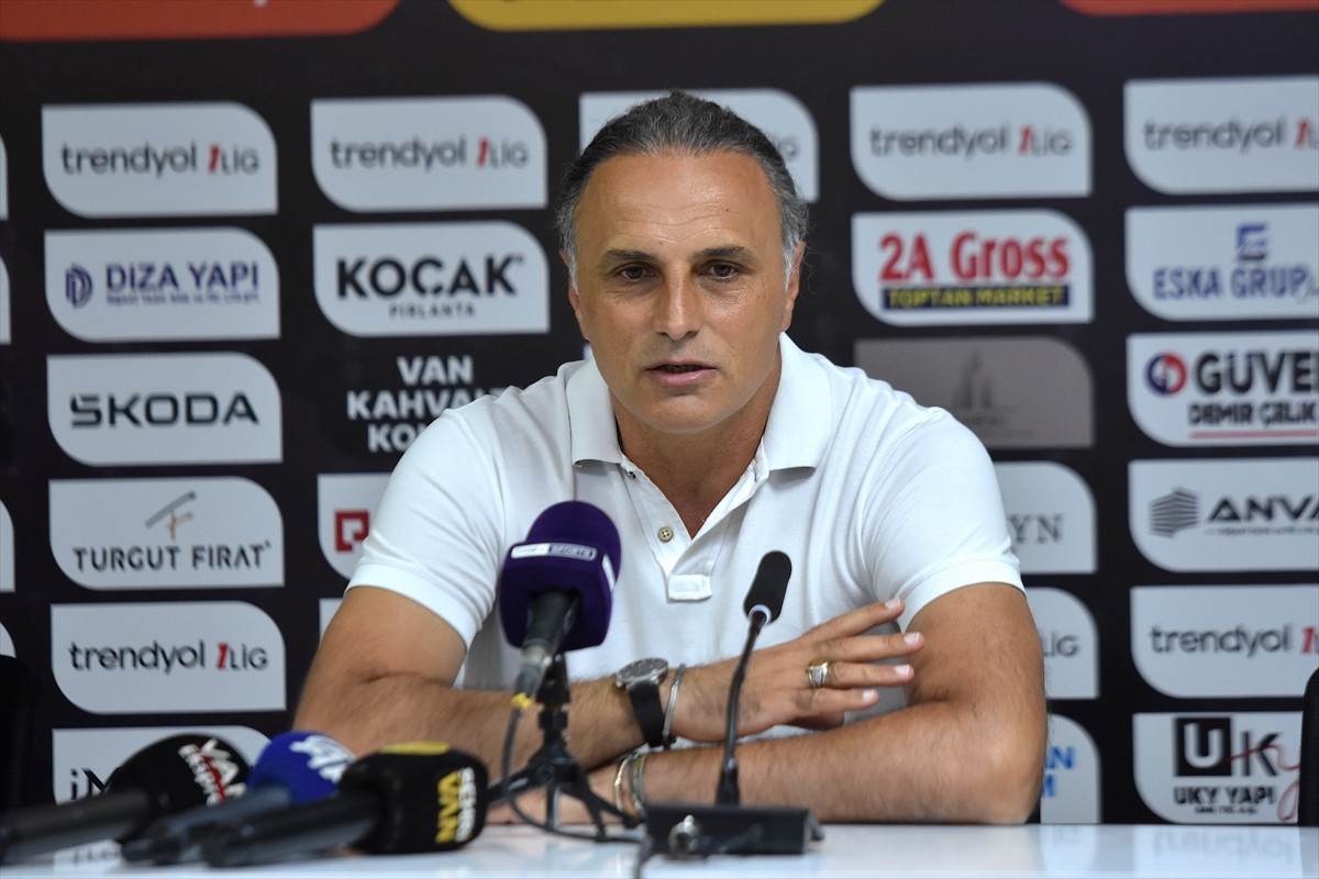 Trendyol 1. Lig'in 4. haftasında İmaj Altyapı Vanspor'u  2-1 mağlup eden Bandırmaspor'un Teknik...