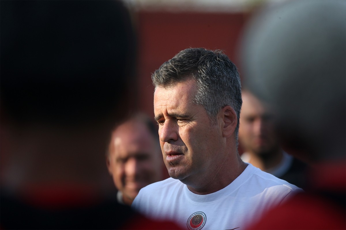 Trendyol Süper Lig ekiplerinden Gençlerbirliği'nin yeni transferi Malili kanat oyuncusu Adama...