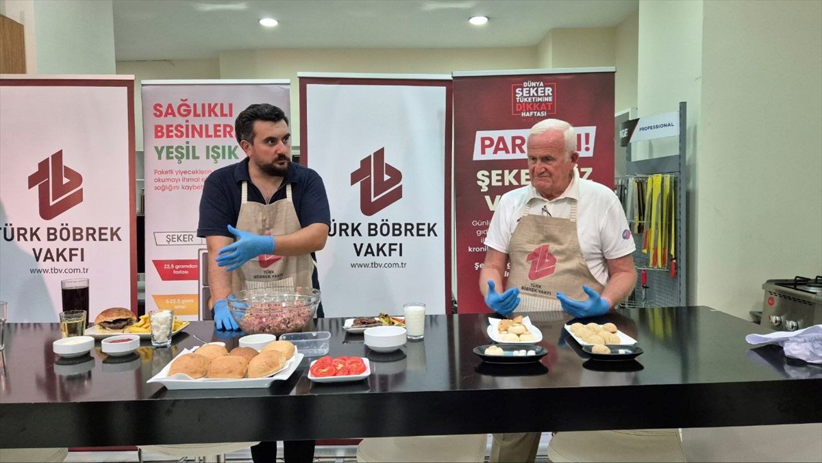 Türk Böbrek Vakfınca, sağlıklı pratik alternatiflerin nasıl yapıldığının uygulamalı olarak...