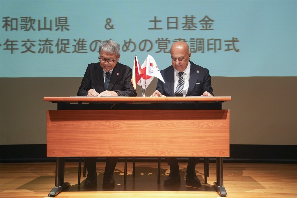 Türk Japon Vakfı (TJV) ile Japonya'nın Wakayama Valiliği arasında, deprem ve tsunamiye karşı afet...