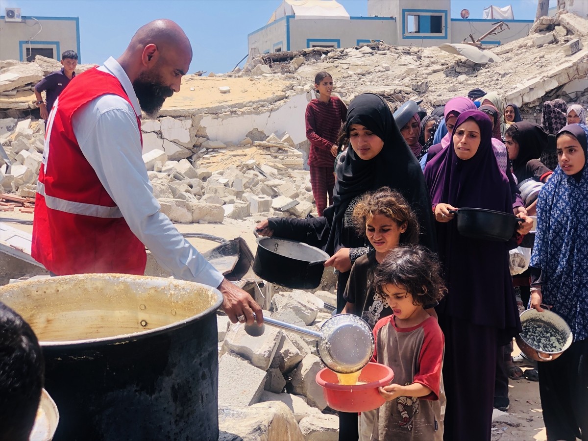 Türk Kızılay Genel Başkanı Fatma Meriç Yılmaz, Birleşmiş Milletler Güvenlik Konseyi üyesi...