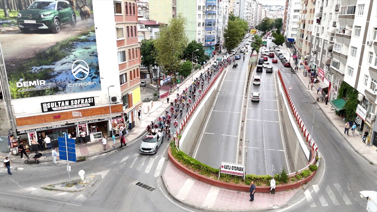 Türkiye Bisiklet Federasyonu ile Samsun Sivil Toplum Kuruluşları Federasyonu (SAMKON) işbirliğinde...