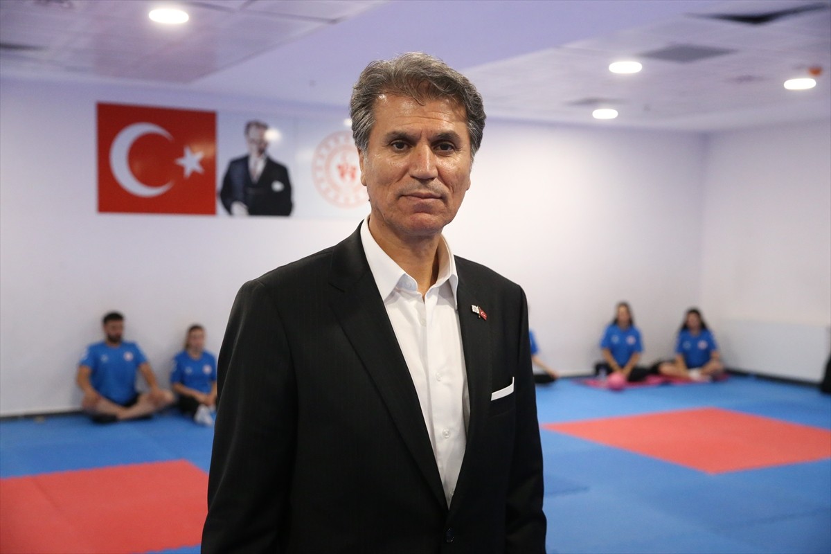 Türkiye Kadın ve Erkek Curling takımları Ordu'da düzenlenen kampta hazırlıklarını sürdürüyor....