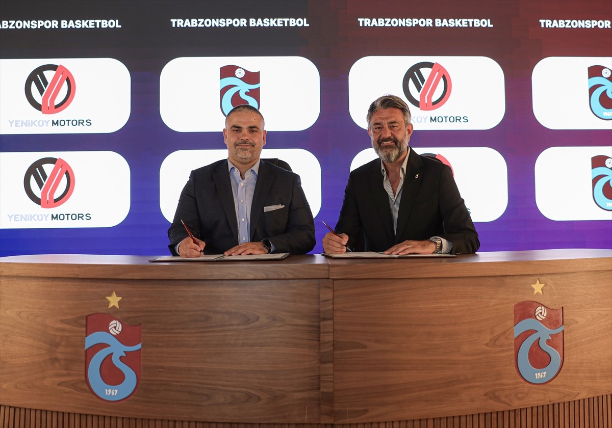 Türkiye Sigorta Basketbol Süper Ligi ekiplerinden Trabzonspor'un otomotiv sponsoru Yeniköy Motors...