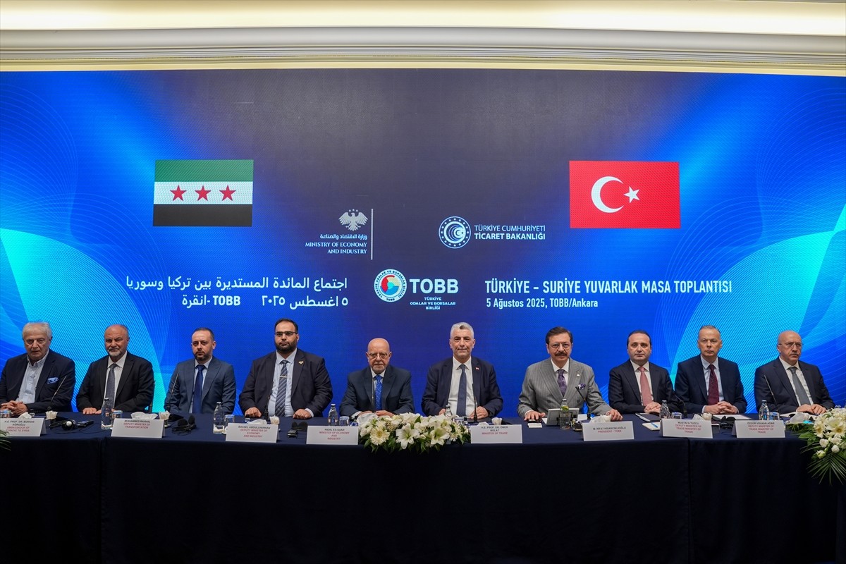 Türkiye-Suriye Yuvarlak Masa Toplantısı, Ticaret Bakanı Ömer Bolat (sağ 5), Suriye Ekonomi ve...