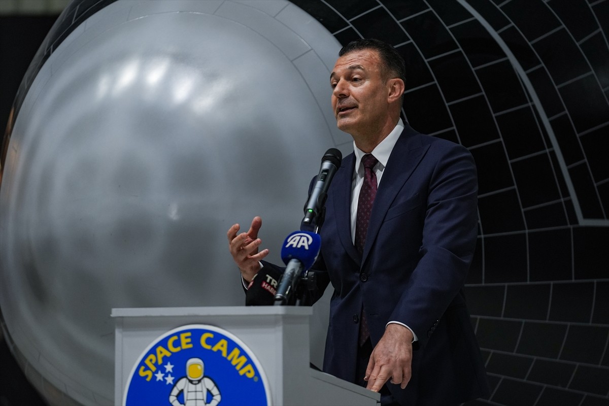 Türkiye Uzay Ajansı (TUA) ve Uzay Kampı Türkiye iş birliğinde hayata geçirilen “TUA Uzay Kaşifleri...