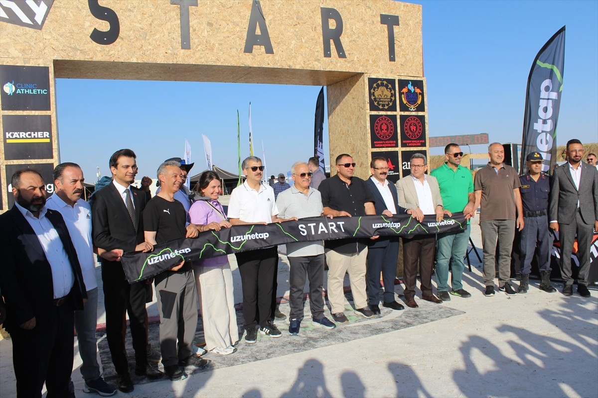 Tuz Gölü'nde düzenlenen Runfire Salt Lake Ultra Trail Maratonu'nun ikinci gün yarışları, 4...