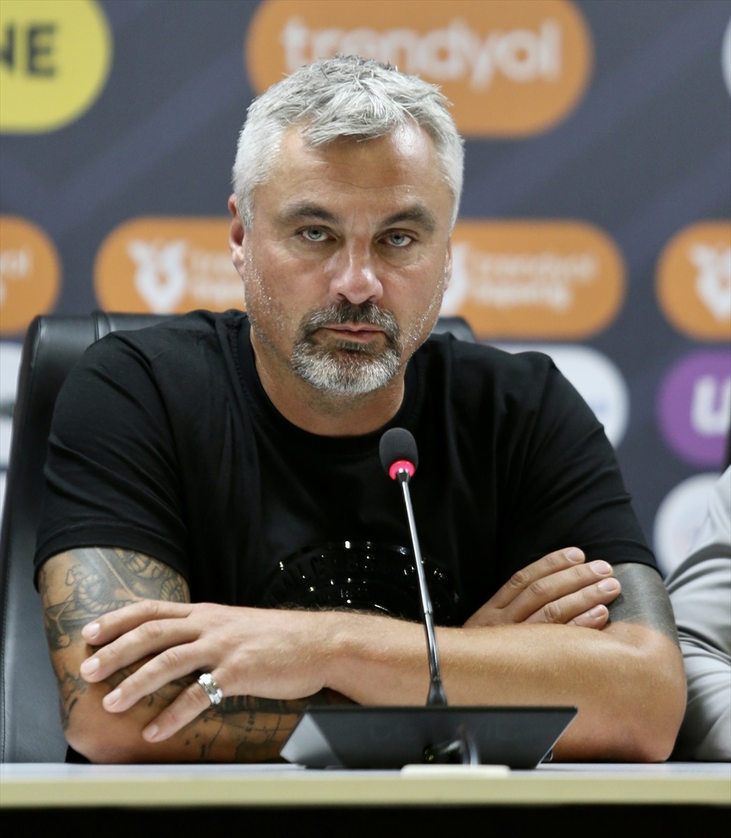 UEFA Avrupa Ligi play-off turu rövanş maçında yarın Yunanistan'ın Panathinaikos takımını konuk...