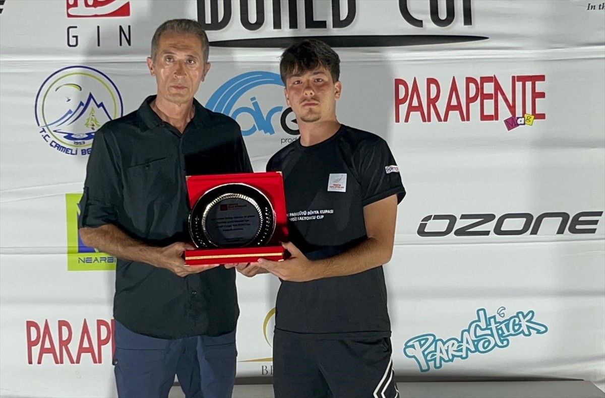 Yamaç Paraşütü Dünya Kupası'nın Türkiye ayağı Aksaray'da sona erdi. Türkiye Hava Sporları...