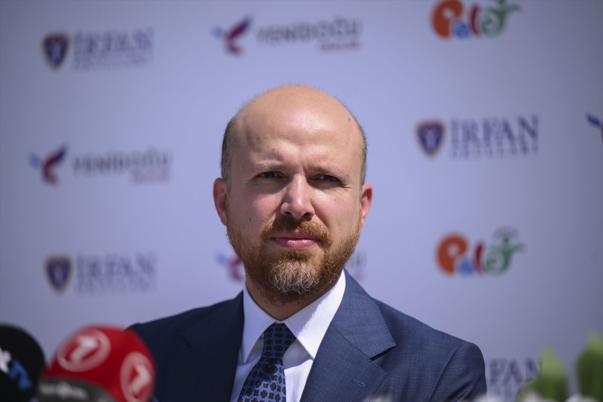 Yeni Türkiye Eğitim Vakfı (YETEV) Yenidoğu Okulları'nın okçuluk alanında Türkiye'yi uluslararası...