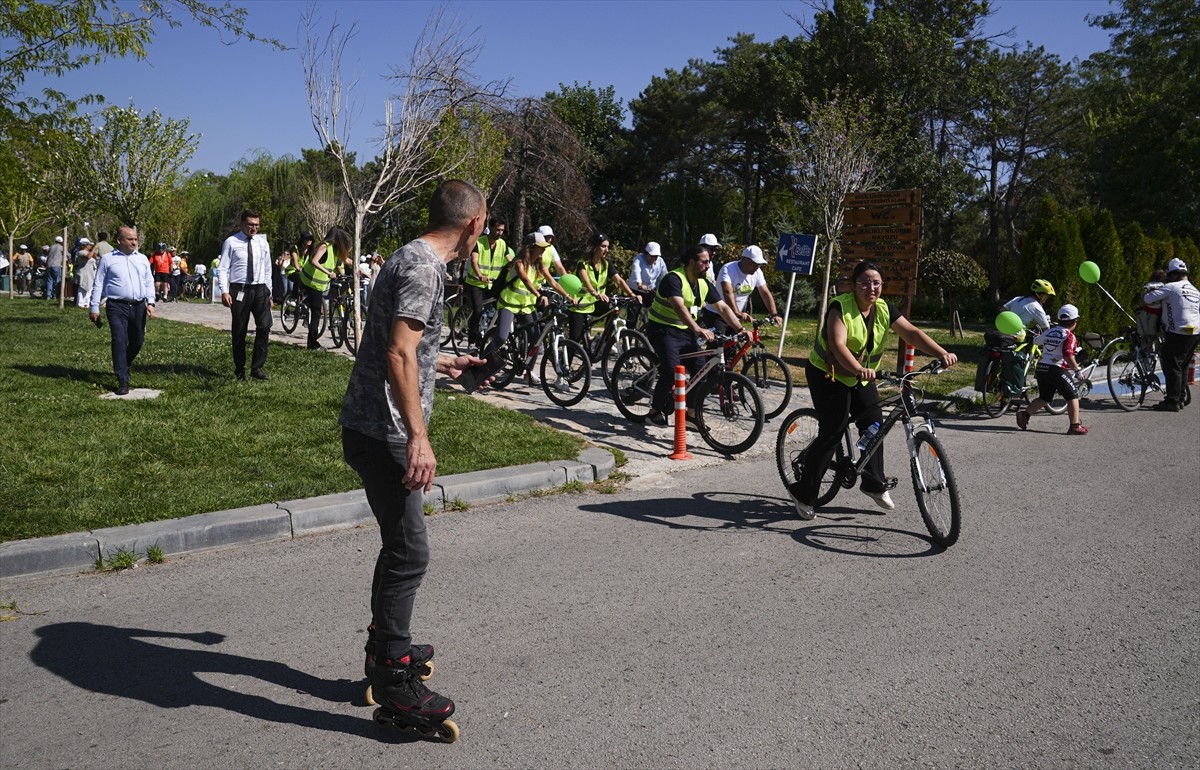 15 Eylül Dünya Lenfoma Farkındalık Günü dolayısıyla düzenlenen "Lenfoma için pedalla" etkinliğinde...