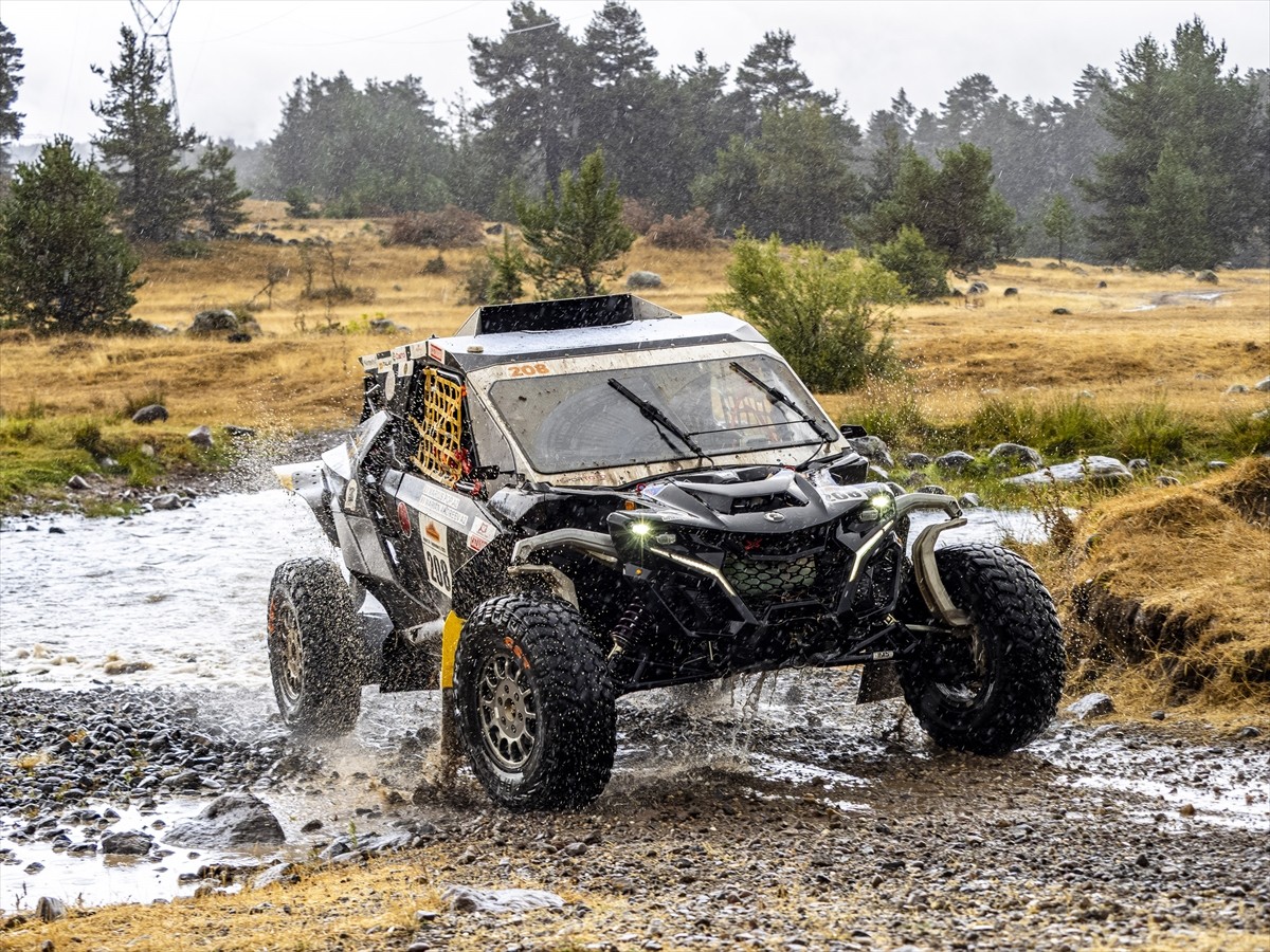 15. TransAnatolia Rally Raid Yarışı'nın Bolu etabı tamamlandı.