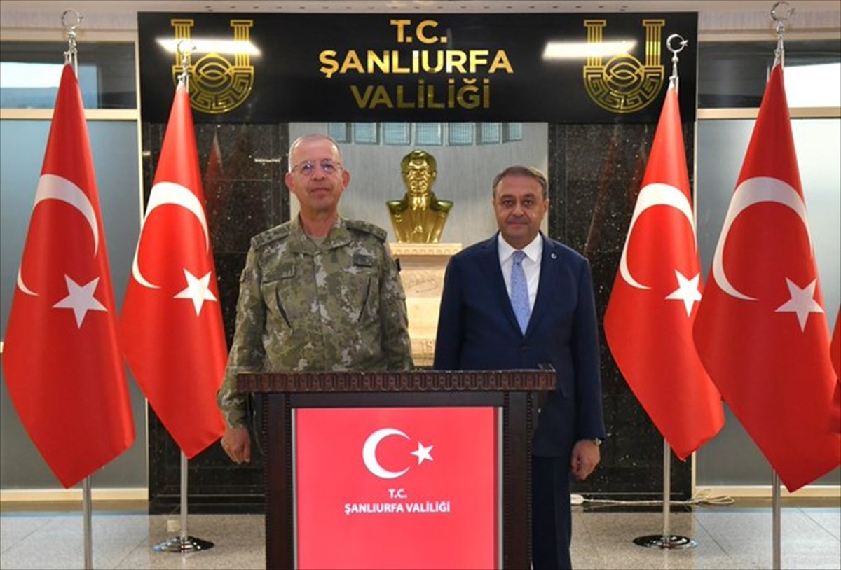 2. Ordu Komutanı Korgeneral Zorlu Topaloğlu, Şanlıurfa Valisi Hasan Şıldak'a ziyarette...