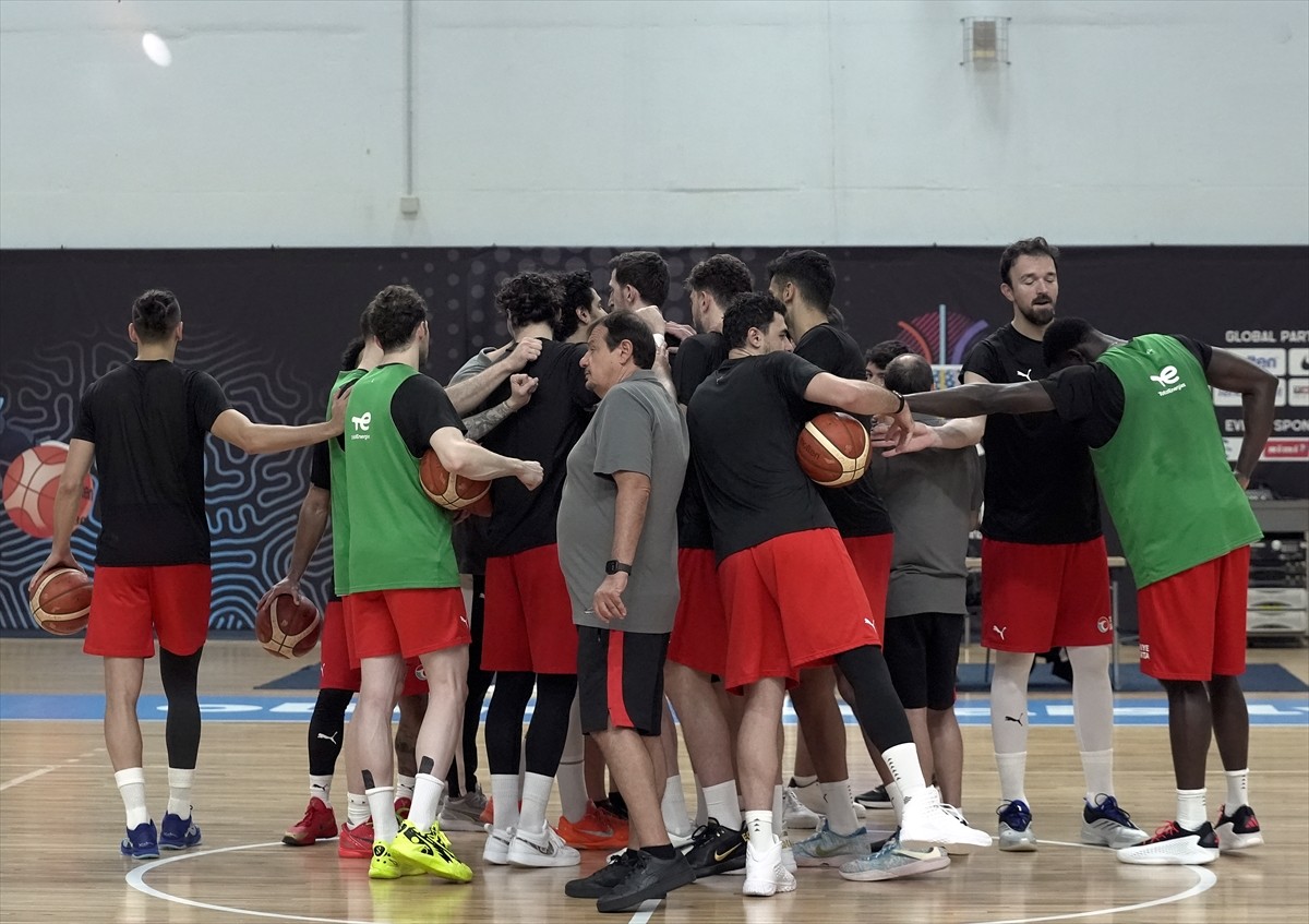 2025 Avrupa Basketbol Şampiyonası (EuroBasket 2025) son 16 turu maçında yarın İsveç ile...