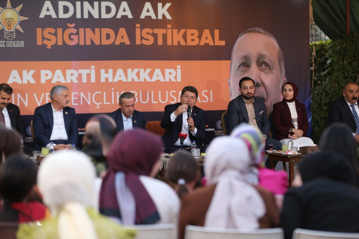Adalet Bakanı Yılmaz Tunç, AK Parti İl Başkanlığınca Hakkari Evi'nde düzenlenen "Kadın ve Gençlik...