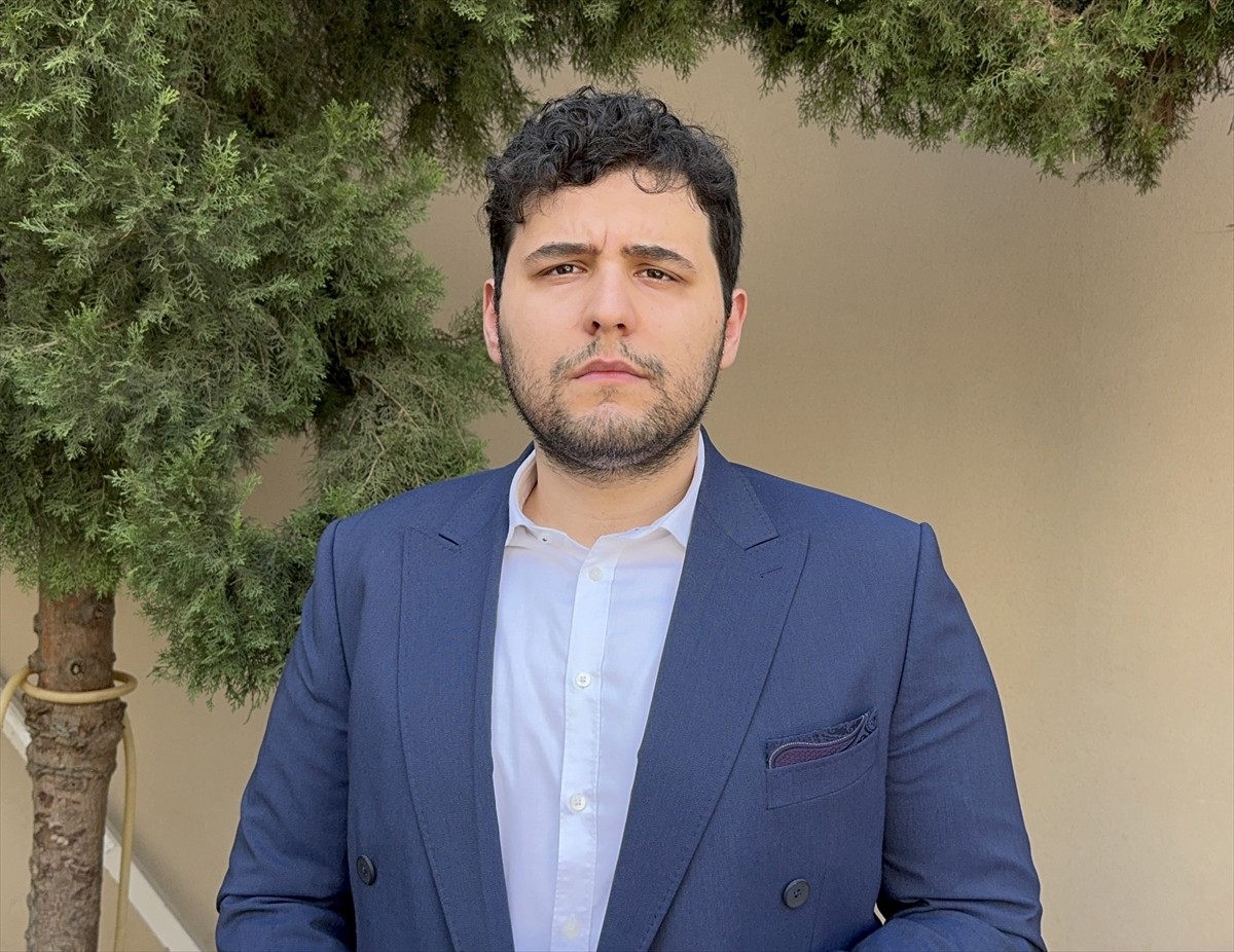 Adana'nın merkez Seyhan ilçesinde oğlu komşusu tarafından darbedilen  anne Ebru A., ev hapsi...