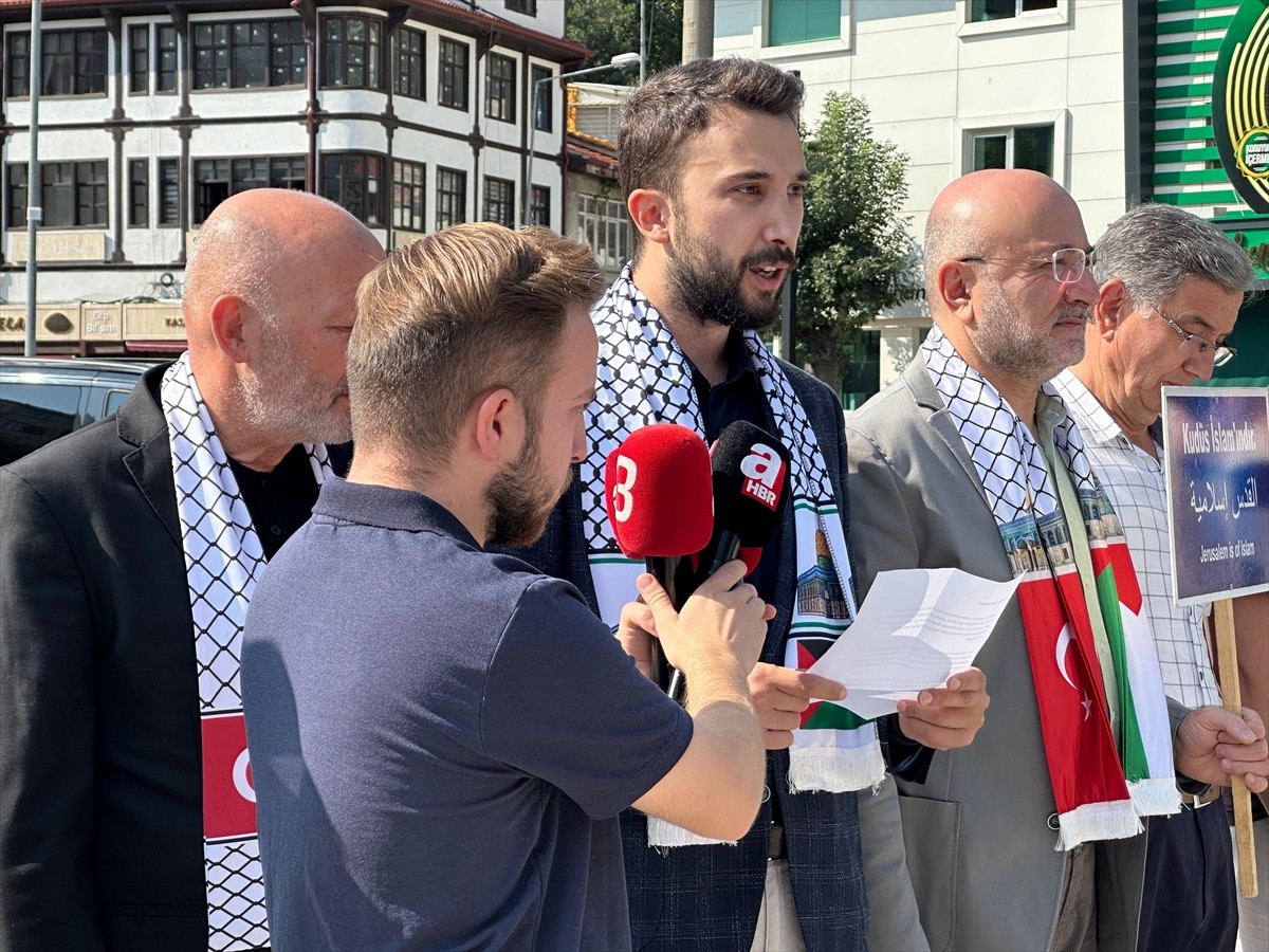 Afyonkarahisar'da AK Parti Gençlik Kolları Başkanlığınca, İsrail tarafından öldürülen Gazzeli...