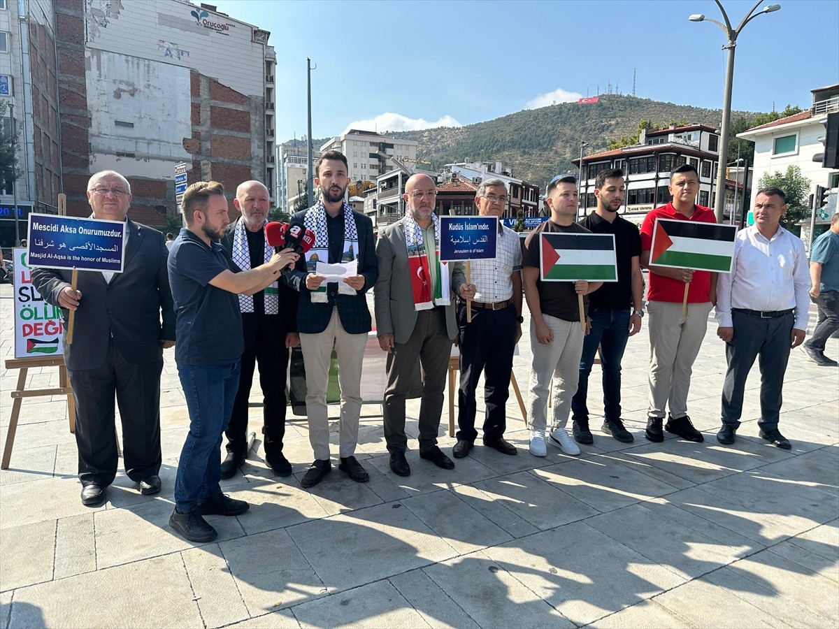 Afyonkarahisar'da AK Parti Gençlik Kolları Başkanlığınca, İsrail tarafından öldürülen Gazzeli...