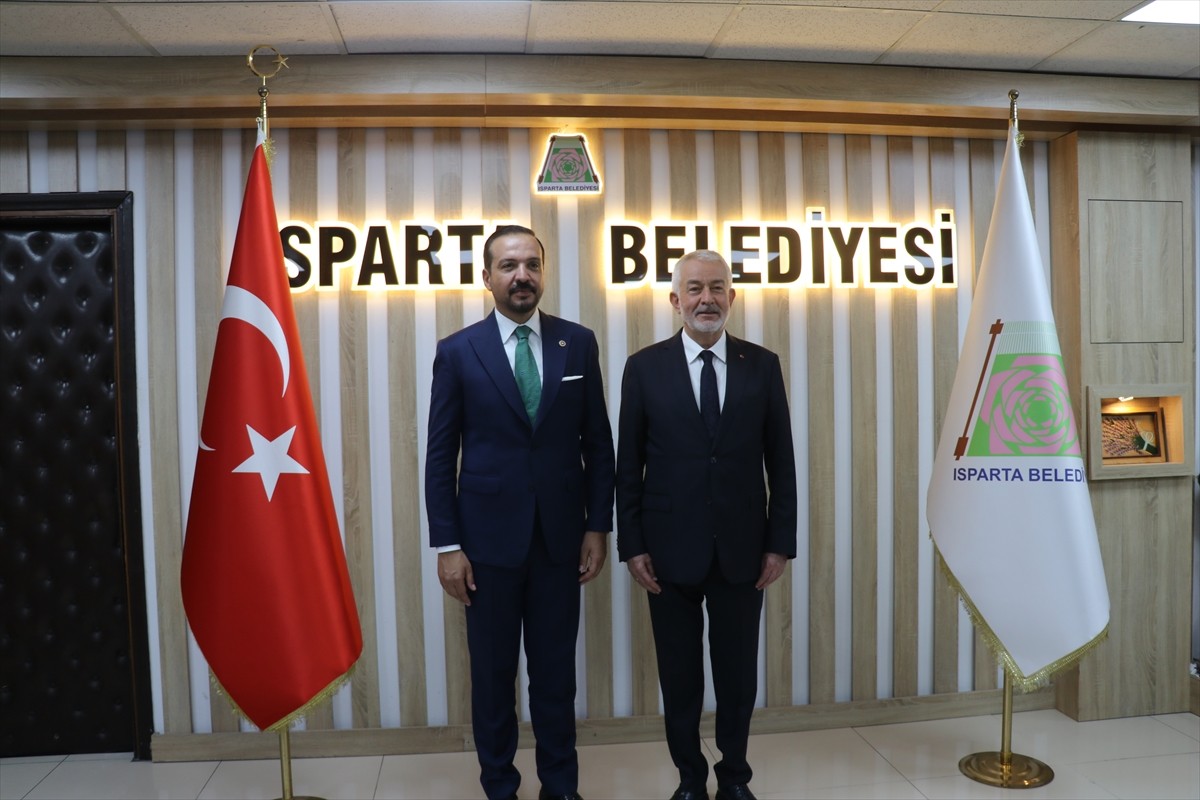 AK Parti Genel Başkan Yardımcısı ve Türk Devletleri ile İlişkiler Başkanı Kürşad Zorlu Isparta'da...