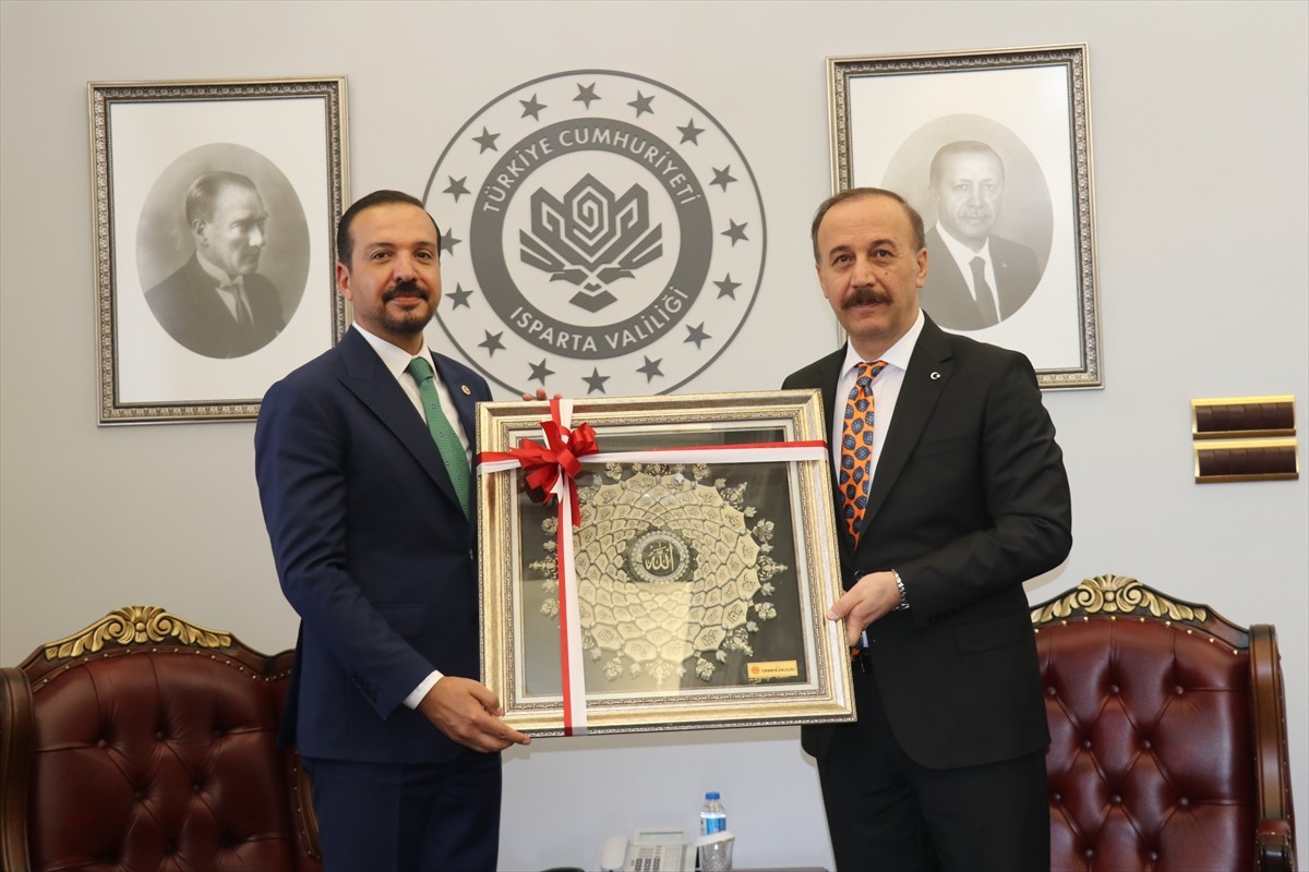 AK Parti Genel Başkan Yardımcısı ve Türk Devletleri ile İlişkiler Başkanı Kürşad Zorlu Isparta'da...