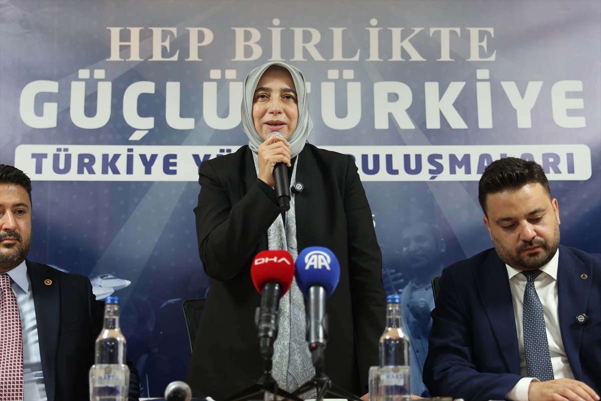 AK Parti Grup Başkanvekili Özlem Zengin (sol 3), "Türkiye Yüzyılı Buluşmaları" kapsamında AK Parti...
