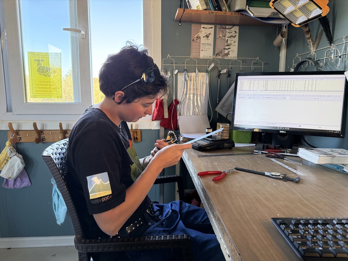 Almanya'dan gelerek Iğdır'daki kuş araştırma çalışmalarına katılan kuş bilimci Yohanna Klein...