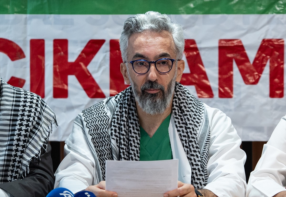 Ankara Filistin Dayanışma Platformu (ANFİDAP) üyeleri, platformun Küresel Sumud Filosu Kriz...