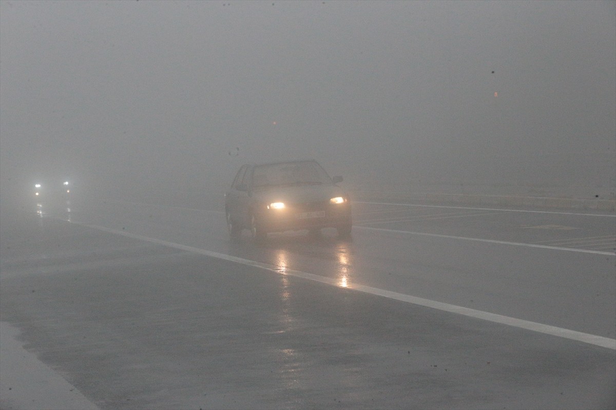 Ankara ile İstanbul arasında ulaşımı sağlayan önemli geçiş güzergahlarından D-100 kara yolunun...