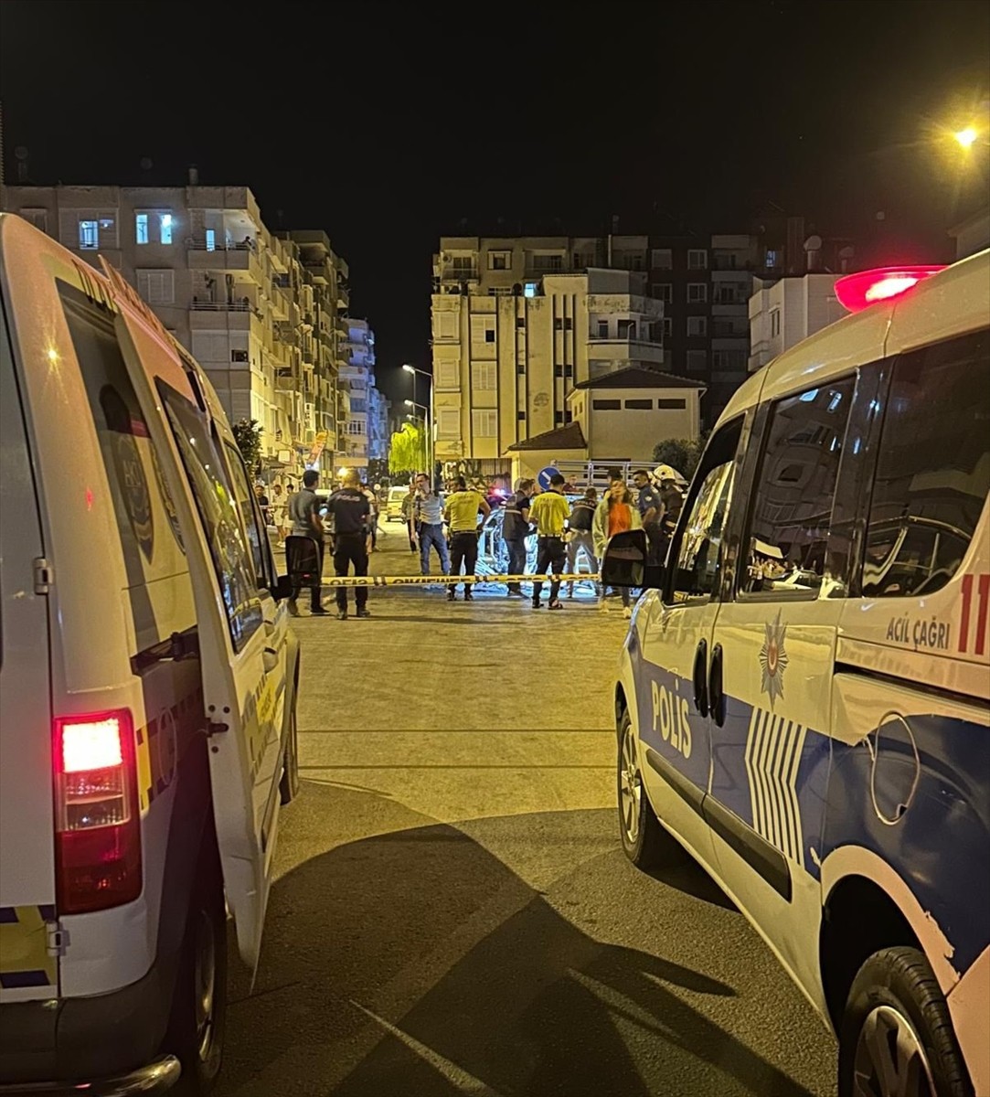 Antalya'nın Kumluca ilçesinde, devrilen UTV'nin sürücüsü yaşamını yitirdi.