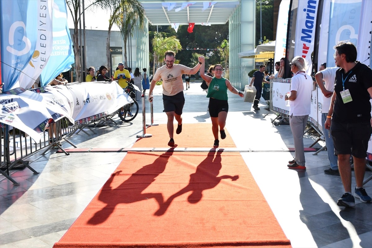 Balıkesir'in Ayvalık ilçesinde, Balıkesir Büyükşehir Belediyesi ve Ayvalık Belediyesi ev...