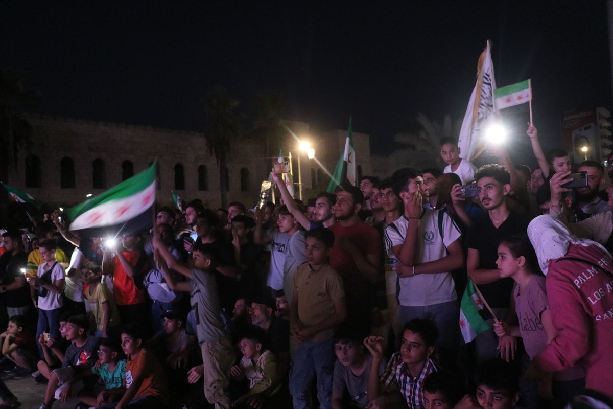 Birleşmiş Milletler (BM) Genel Kurulu’nda yaklaşık 58 yıl aradan sonra kürsüye çıkan ilk Suriye...