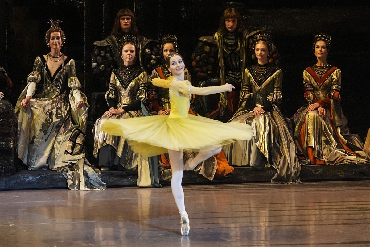 Bolşoy Bale ve Orkestrası, Kültür ve Turizm Bakanlığı koordinasyonunda düzenlenen "İstanbul Kültür...