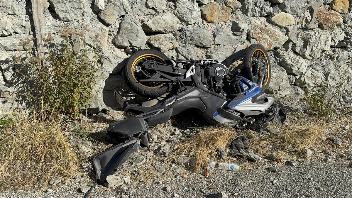 Bolu'nun Mengen ilçesinde meydana gelen trafik kazasında polis memuru yaşamını yitirdi.