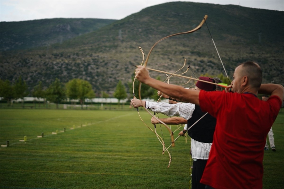 Bosna Hersek'in Mostar şehrinde Yunus Emre Enstitüsü (YEE) ve Velez Okçuluk Kulübü işbirliğiyle...