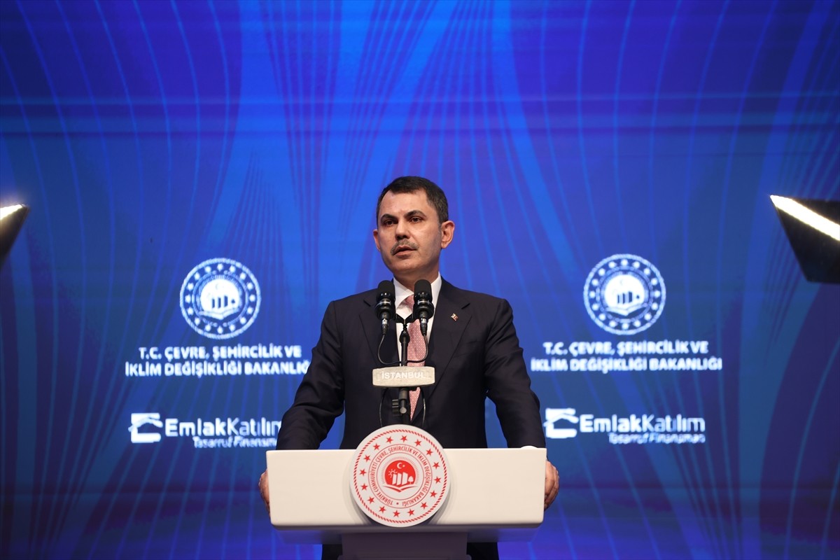 Çevre, Şehircilik ve İklim Değişikliği Bakanı Murat Kurum, Beyoğlu'nda bir otelde düzenlenen...