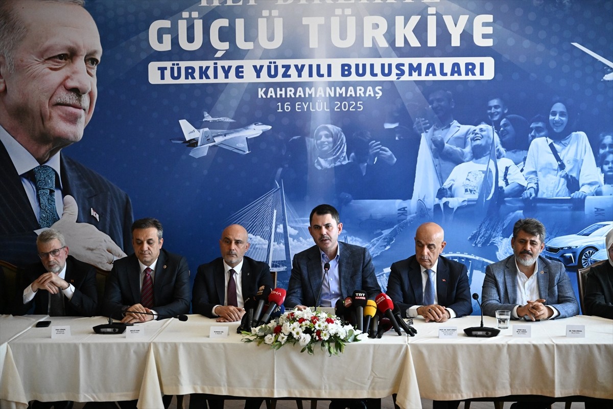 Çevre, Şehircilik ve İklim Değişikliği Bakanı Murat Kurum (sağ 3), "Türkiye Yüzyılı Buluşmaları"...