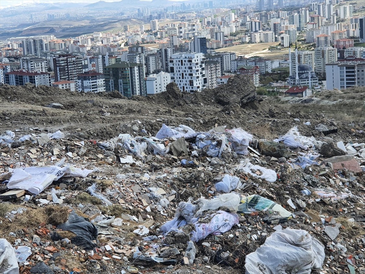 Çevre, Şehircilik ve İklim Değişikliği Bakanlığı, açık alana bırakılan ve zaman zaman alevlenen...