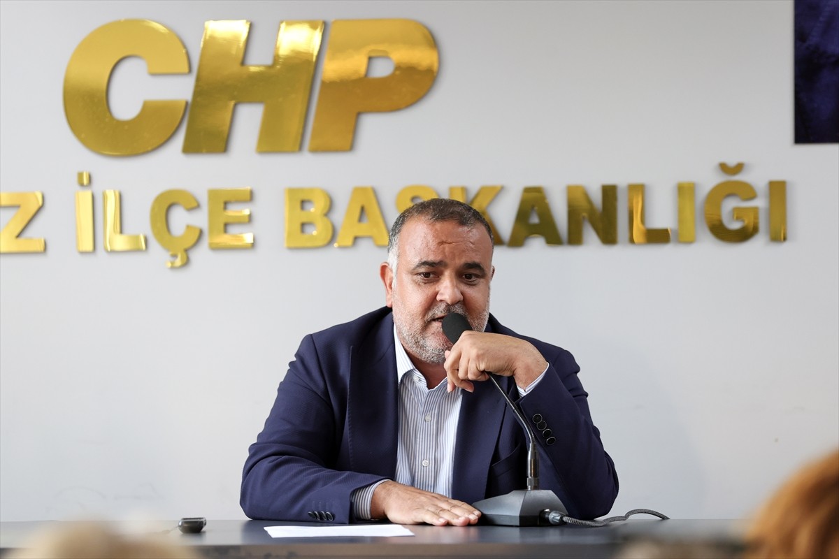 CHP Beykoz İlçe Başkanı Mahir Taştan, Beykoz Belediye Başkan Vekili Özlem Vural Gürzel ile 3...