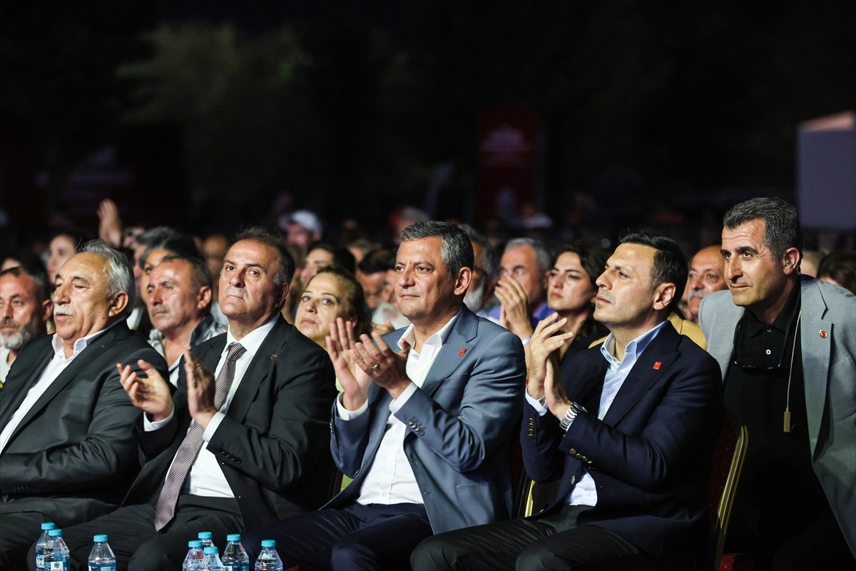 CHP Genel Başkanı Özgür Özel, İstanbul Büyükşehir Belediyesi (İBB) tarafından Yenikapı Etkinlik...